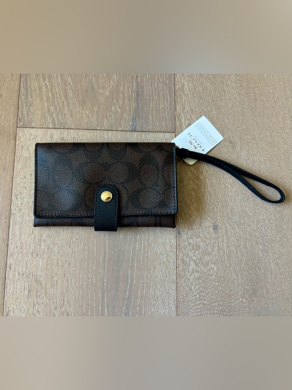 Coach signature clutch/wristlet NWT!